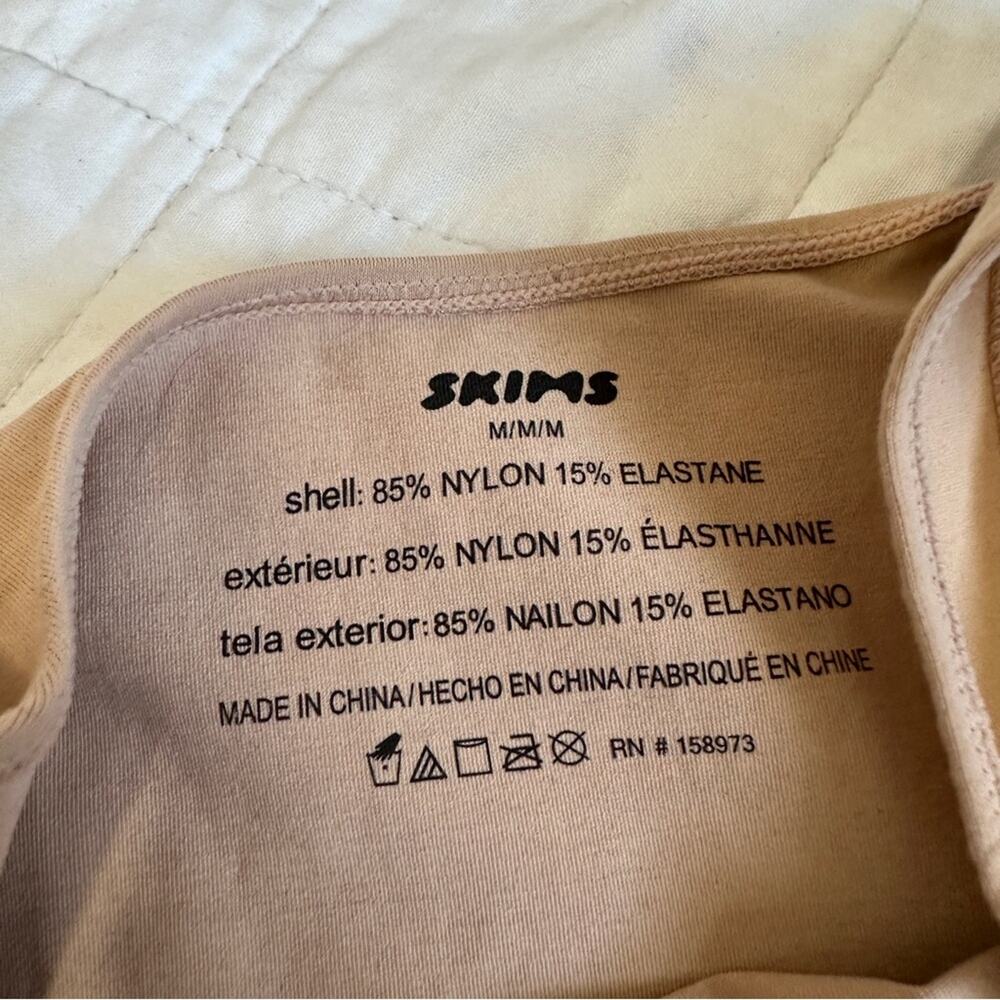 SKIMS Soft Smoothing Seamless Thong Bodysuit NEW NWT Clay - Picture 4 of 5
